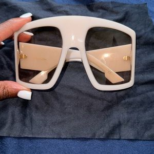 Christian Dior So light 1 Ivory